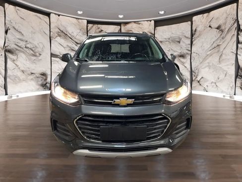 Used 2019 Chevrolet Trax LT w/ LT Convenience Package image 11