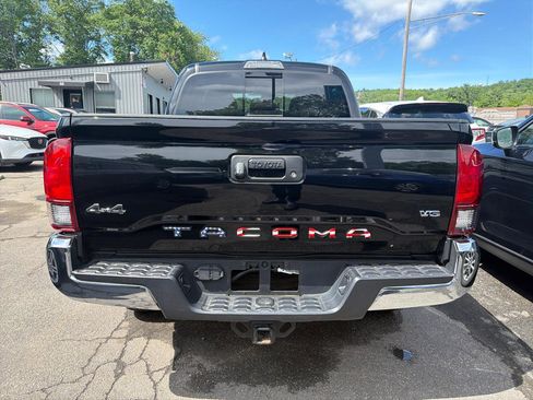 Used 2023 Toyota Tacoma SR5 AWD/4WD image 7
