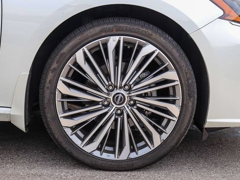 Used 2023 Nissan Altima 2.5 SL AWD/4WD image 6