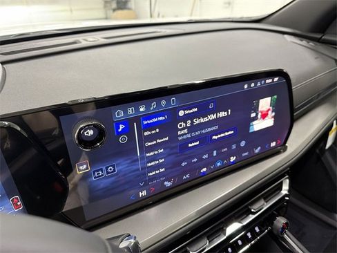 New 2026 Chevrolet Traverse LT w/ Sun and Wheel Package image 27