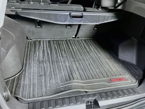 Used 2018 GMC Terrain SLE w/ Driver Convenience Package FWD image 25