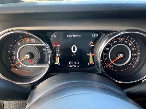 Used 2019 Jeep Wrangler Unlimited Sport S AWD/4WD image 26