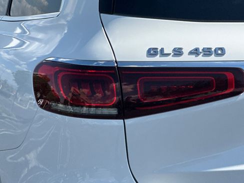 Used 2020 Mercedes-Benz GLS 450 4MATIC image 47
