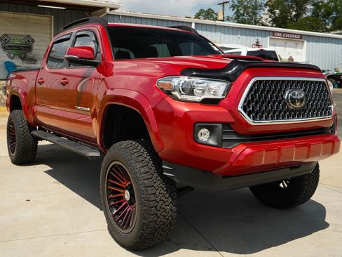 Used 2019 Toyota Tacoma TRD Sport w/ Technology Package RWD image 38