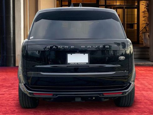 Used 2023 Land Rover Range Rover Long Wheelbase Autobiography image 5