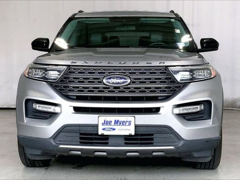 Used 2022 Ford Explorer XLT w/ Equipment Group 202A RWD image 3