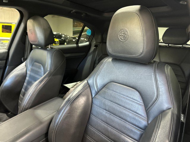 Used 2018 Alfa Romeo Stelvio Ti Sport AWD/4WD image 45