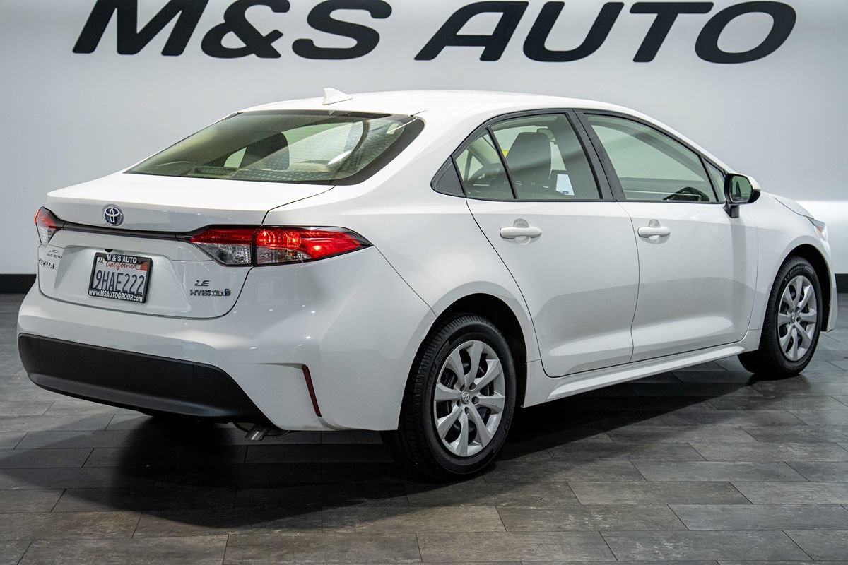 Used 2023 Toyota Corolla LE FWD image 4