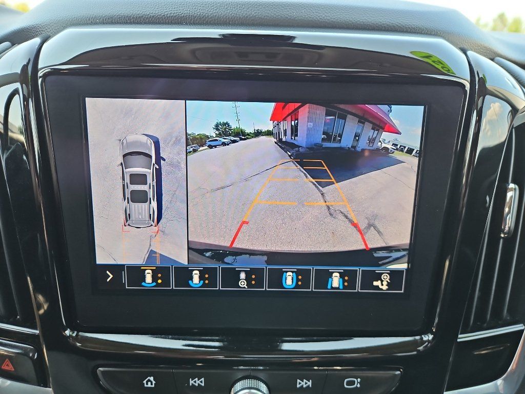 Used 2021 Chevrolet Traverse Premier w/ Redline Edition AWD/4WD image 27