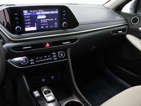 Used 2022 Hyundai Sonata SEL FWD image 16