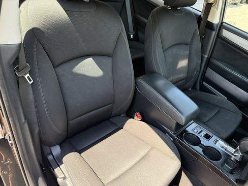 Used 2018 Subaru Legacy 2.5i AWD/4WD image 9