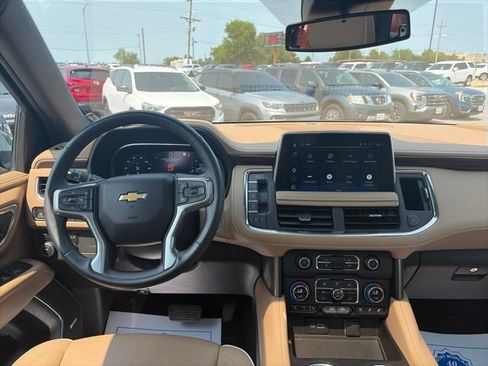Used 2023 Chevrolet Tahoe Premier AWD/4WD image 15
