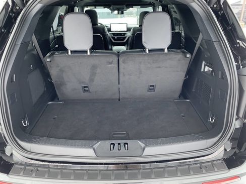 Used 2025 Ford Explorer ST image 25