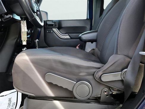 Used 2013 Jeep Wrangler Sport image 29