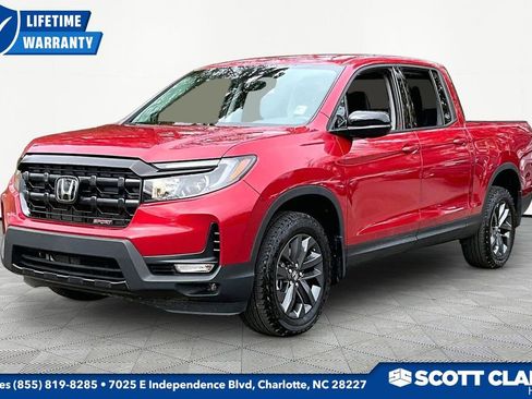 Used 2025 Honda Ridgeline Sport image 3
