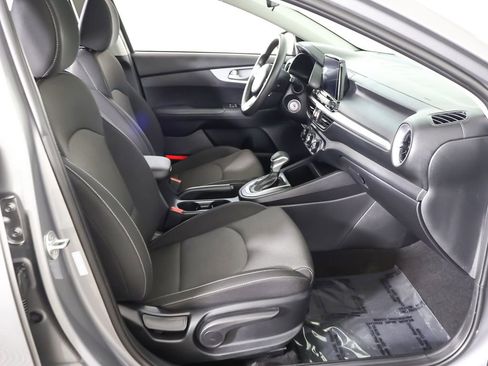 Used 2024 Kia Forte LXS FWD image 29
