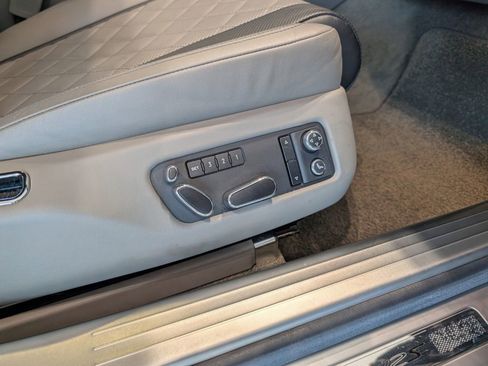 Used 2017 Bentley Flying Spur S W12 AWD/4WD image 36