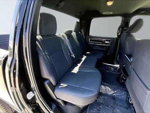 Certified 2025 RAM 2500 Big Horn AWD/4WD image 18
