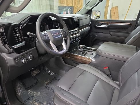 New 2026 GMC Sierra 1500 Elevation w/ Elevation Premium Package AWD/4WD image 15