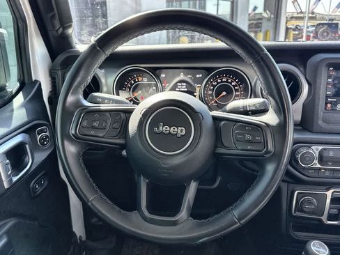 Used 2021 Jeep Gladiator Sport AWD/4WD image 17