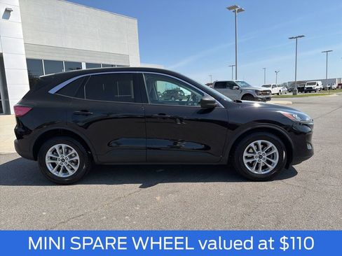 Used 2022 Ford Escape SE FWD image 2