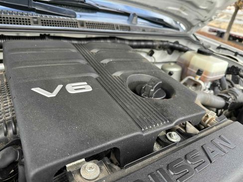 Used 2020 Nissan Frontier PRO-4X w/ Pro-4x Utility Package image 40