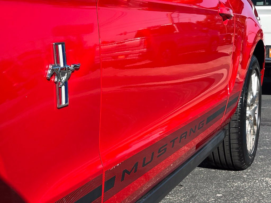 Used 2012 Ford Mustang Premium RWD image 6