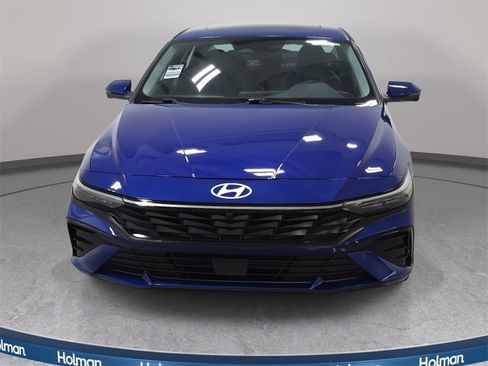 Used 2024 Hyundai Elantra Limited image 4