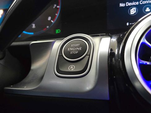 Used 2023 Mercedes-Benz GLB 250 4MATIC image 35