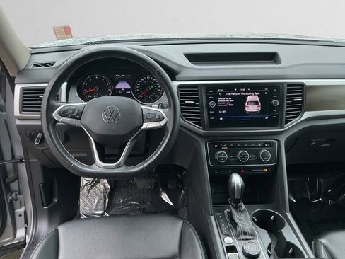 Used 2021 Volkswagen Atlas SE w/ Towing Package image 10