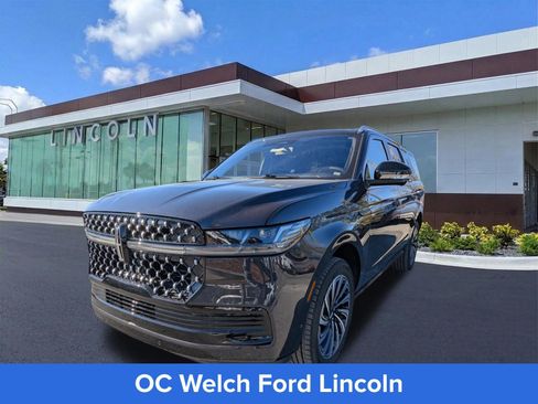 Certified 2025 Lincoln Navigator L Black Label AWD/4WD image 9