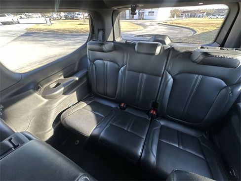 Used 2024 Jeep Wagoneer Series II w/ Flexible Seating Group image 25