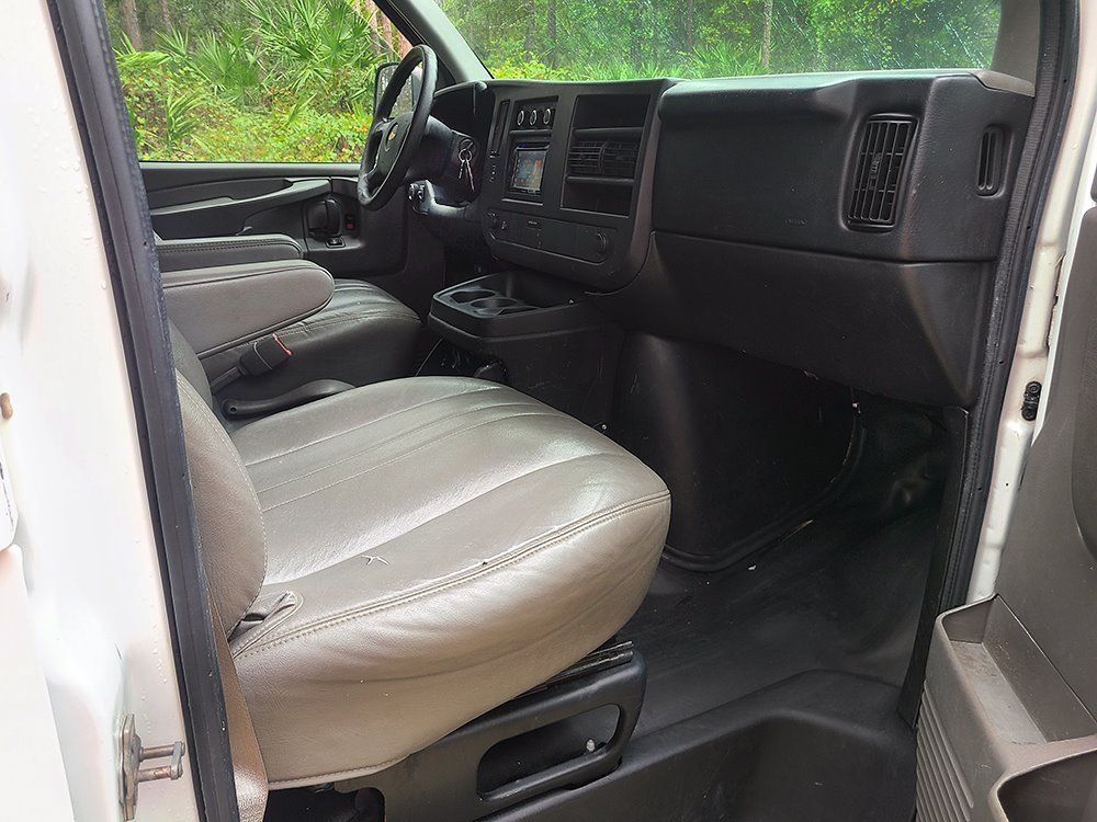 Used 2014 Chevrolet Express 1500 RWD image 10