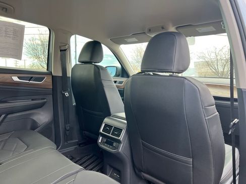 Used 2026 Volkswagen Atlas SE image 17