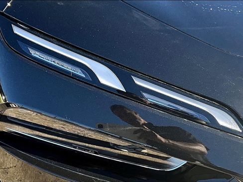 New 2025 BMW i7 xDrive60 w/ Premium Package image 21