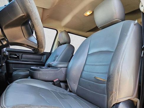 Used 2017 RAM 3500 Tradesman RWD image 10