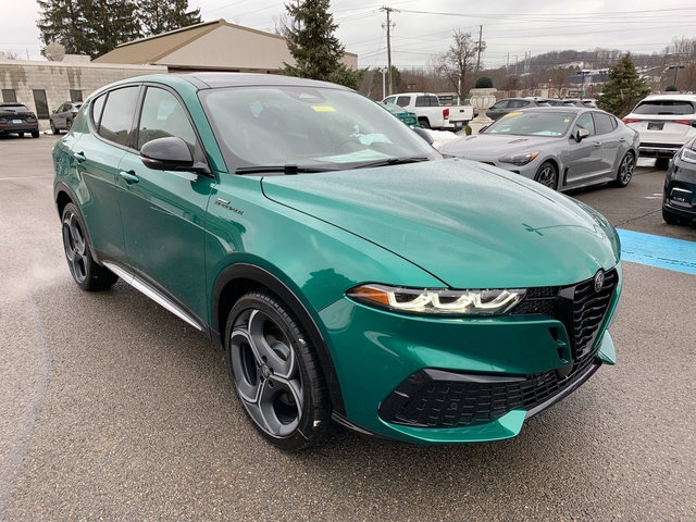 New 2026 Alfa Romeo Tonale AWD/4WD image 9