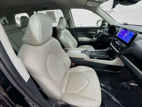 Used 2024 Toyota Grand Highlander FWD image 29