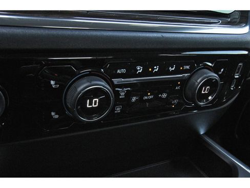 Used 2023 Chevrolet Silverado 1500 LT image 24