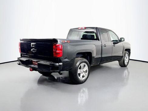 Used 2018 Chevrolet Silverado 1500 Custom w/ Custom Convenience Package AWD/4WD image 5