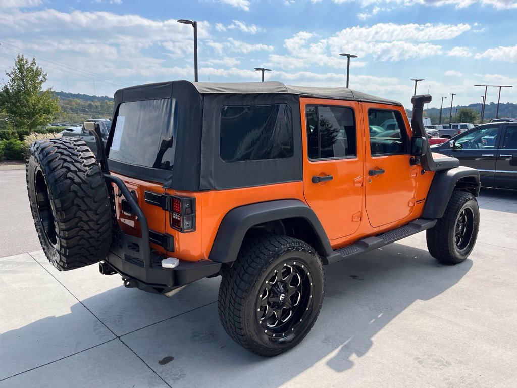 Used 2013 Jeep Wrangler Unlimited Rubicon w/ Connectivity Group AWD/4WD image 19
