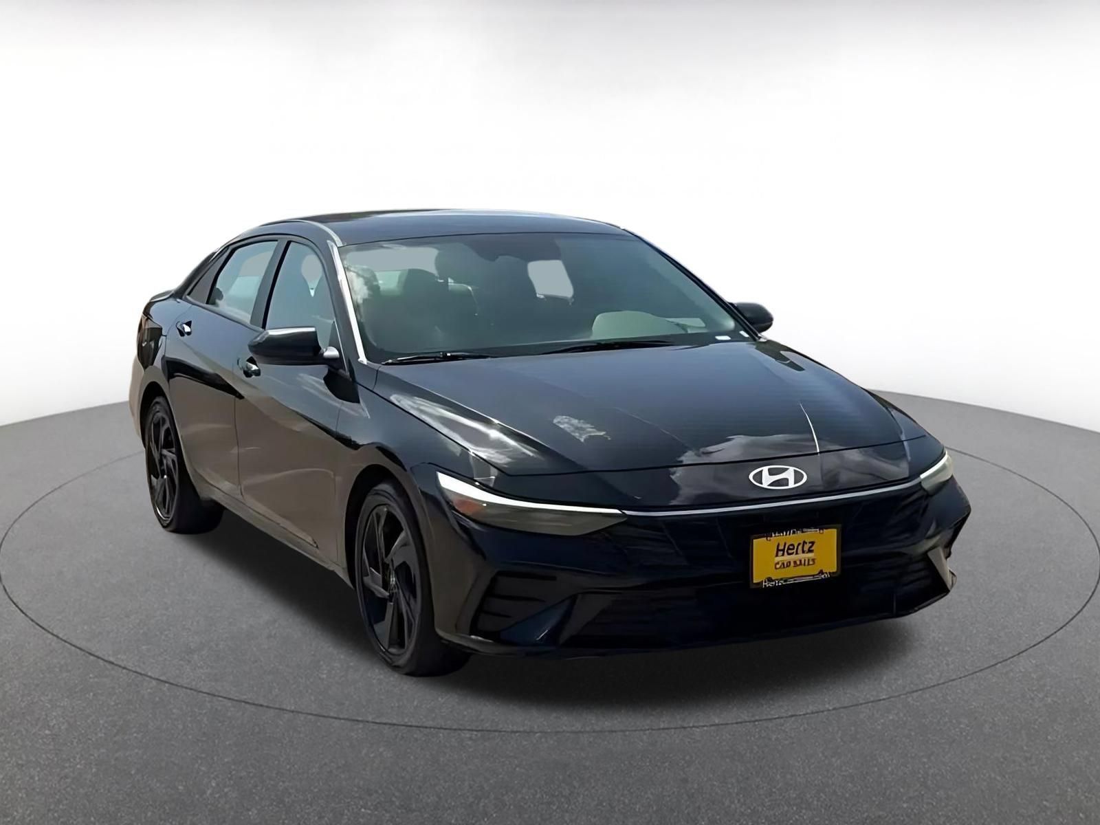 Used 2026 Hyundai Elantra Sport FWD image 2