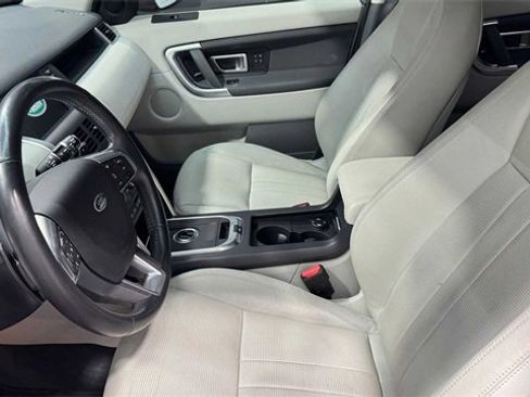 Used 2019 Land Rover Discovery Sport HSE image 24