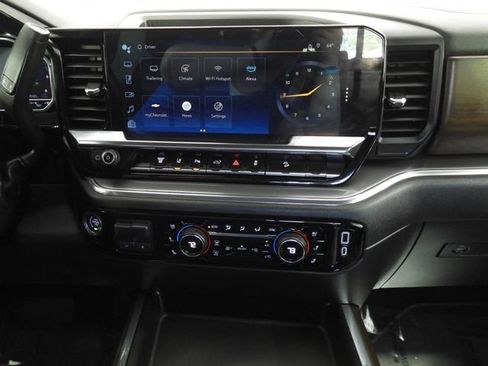 Used 2024 Chevrolet Silverado 2500 High Country w/ High Country Premium Package AWD/4WD image 43