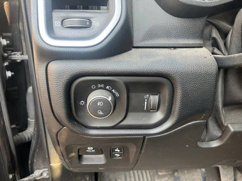 Used 2020 RAM 1500 Big Horn AWD/4WD image 10