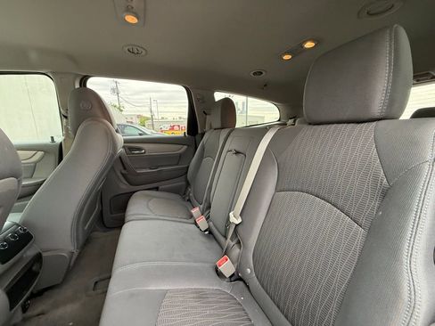 Used 2017 Chevrolet Traverse LS image 8