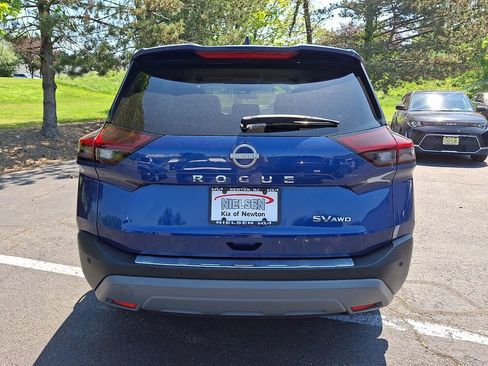 Used 2022 Nissan Rogue SV AWD/4WD image 14