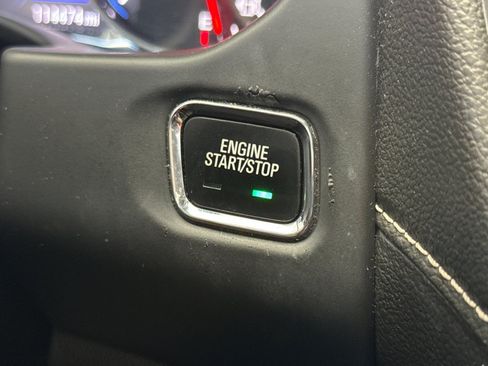 Used 2023 GMC Acadia SLT w/ Technology Package AWD/4WD image 29