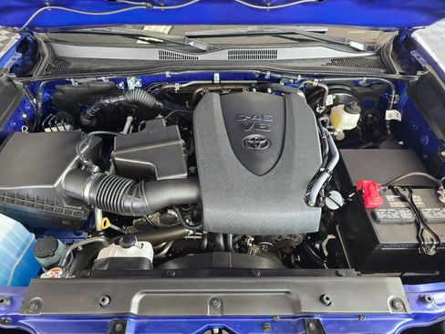 Certified 2023 Toyota Tacoma Limited AWD/4WD image 11
