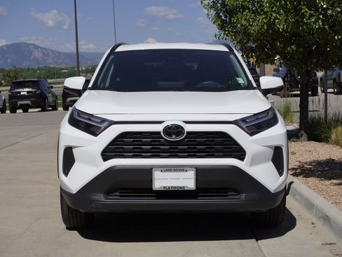Used 2025 Toyota RAV4 XLE AWD/4WD image 5